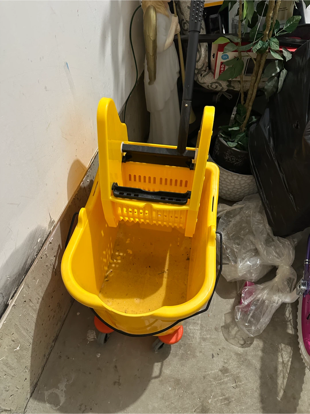 Yellow Mop Bucket with Wringer - photo 5