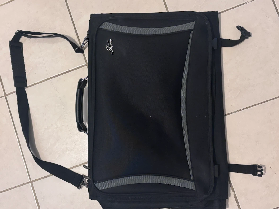 Skyway Black Garment Bag with Strap - photo 2