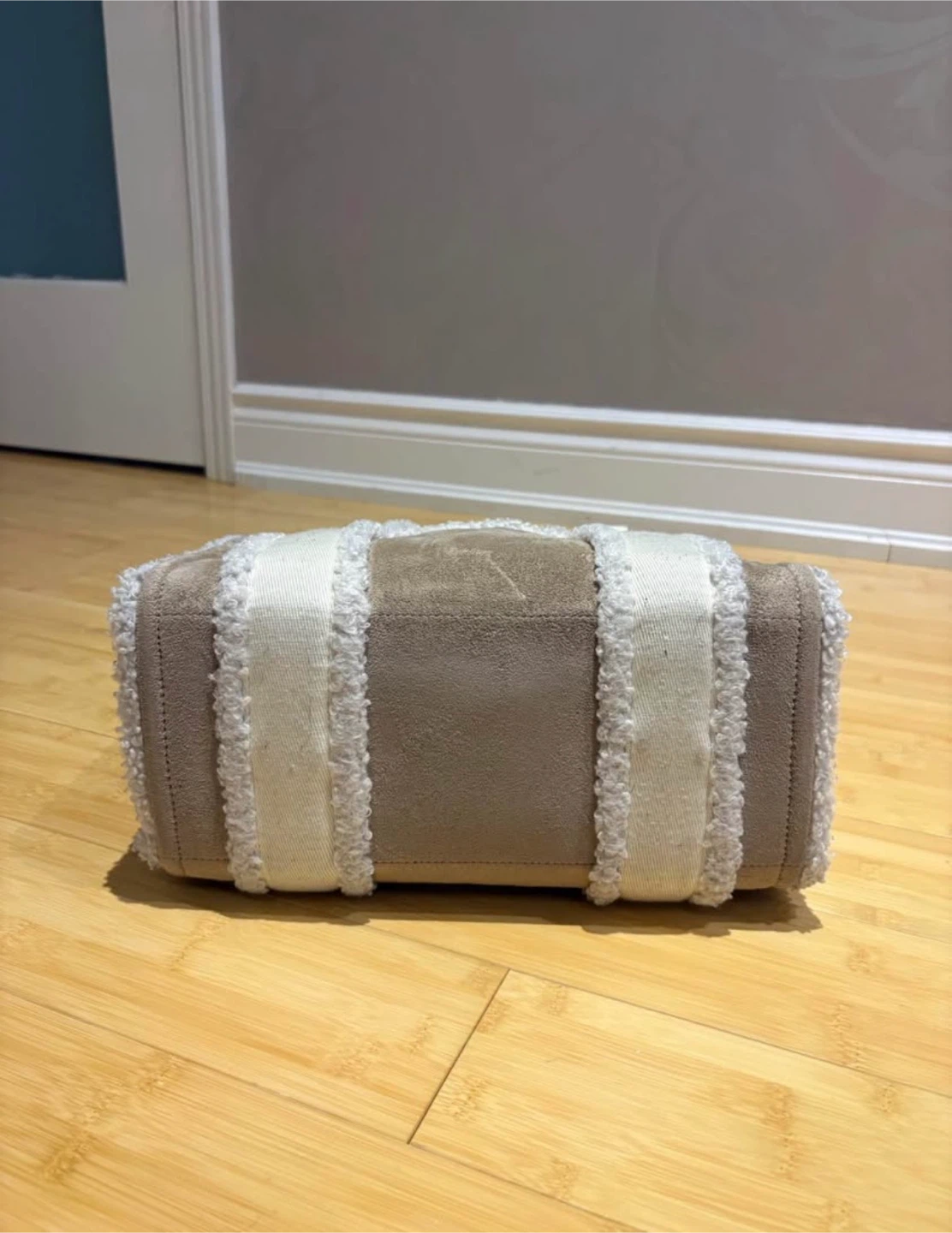 Lululemon Boxy Mini Tote Bag 4.5L Faux Shearling Trims - photo 5