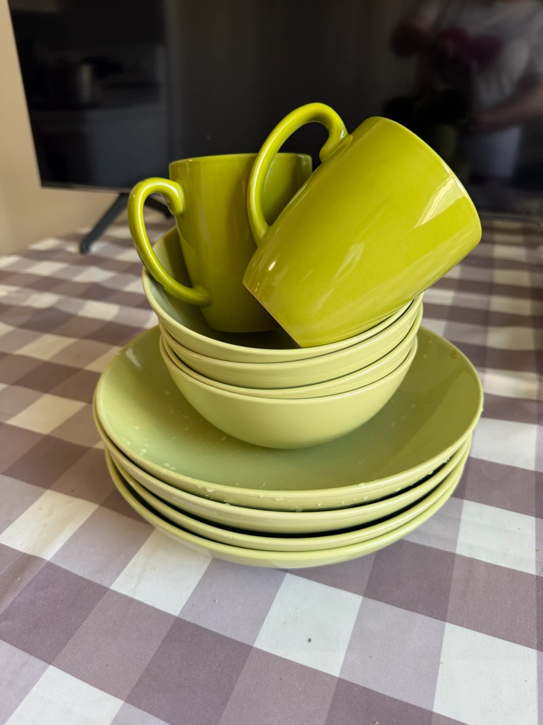 IKEA 2 Mugs, 4 Bowls, and 4 Plates Set - photo 2