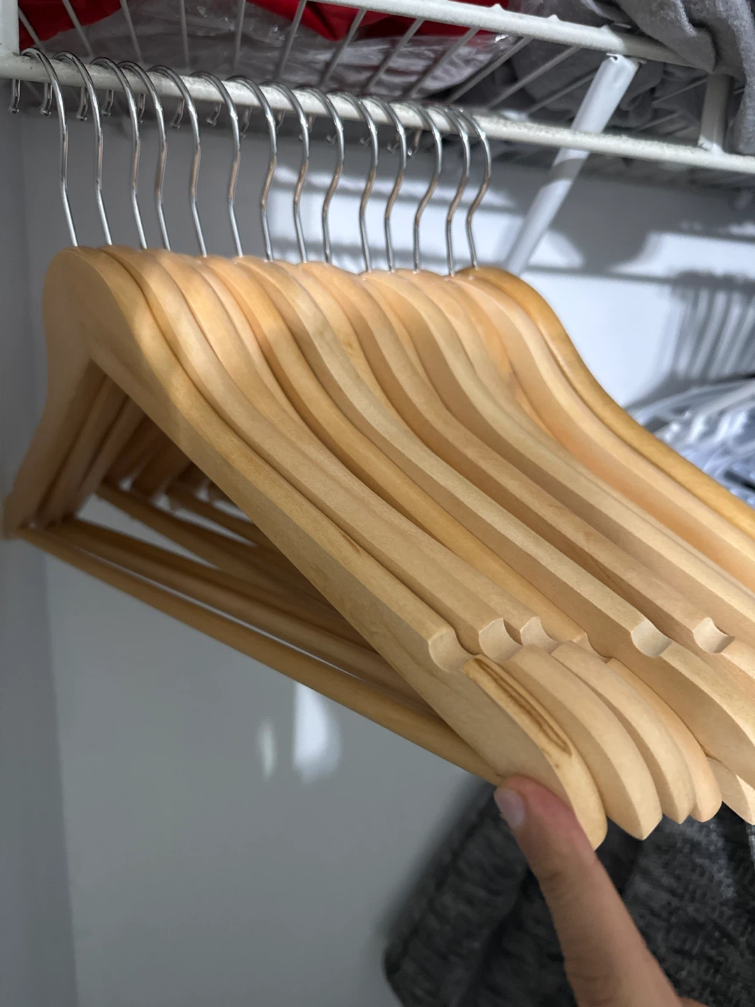 Wooden Clothes Hangers ( Quantity 19 ) - photo 2