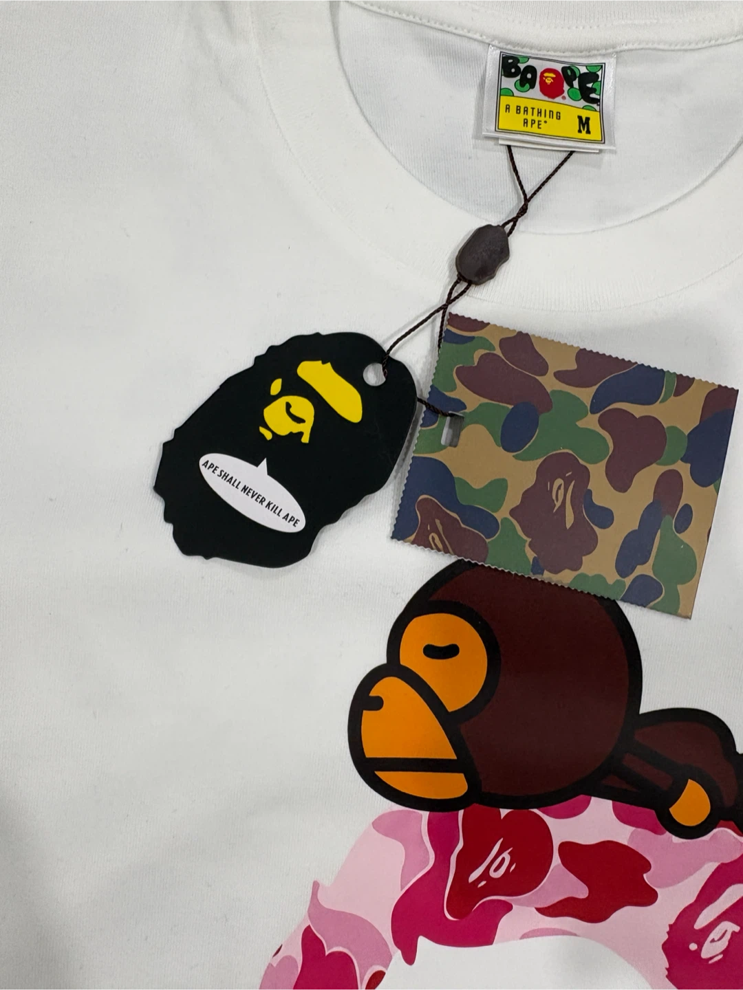 (PRICE NEGOTIABLE) BAPE White Pink Camo Ape T-Shirt - photo 2