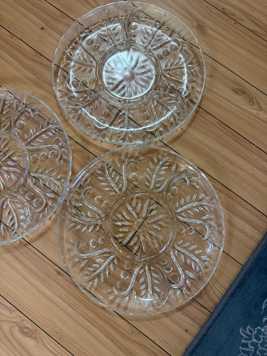 Set of 3 Clear Glass Decorative Plates - photo 4