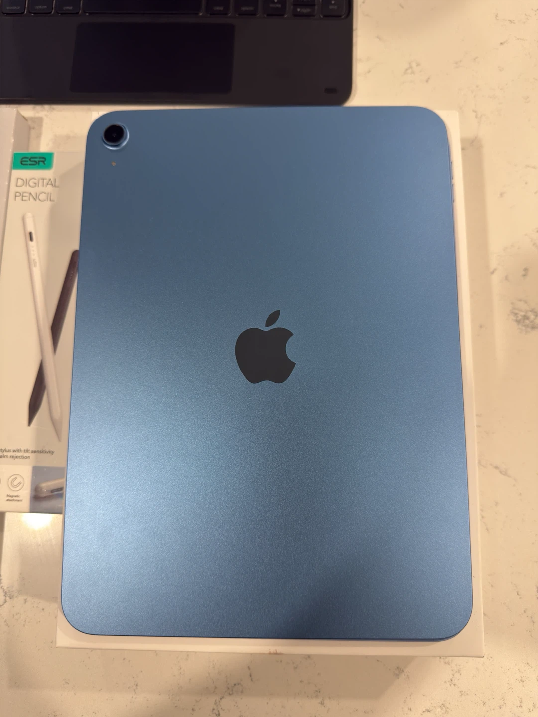 Apple iPad 11th Generation (128GB) - photo 2