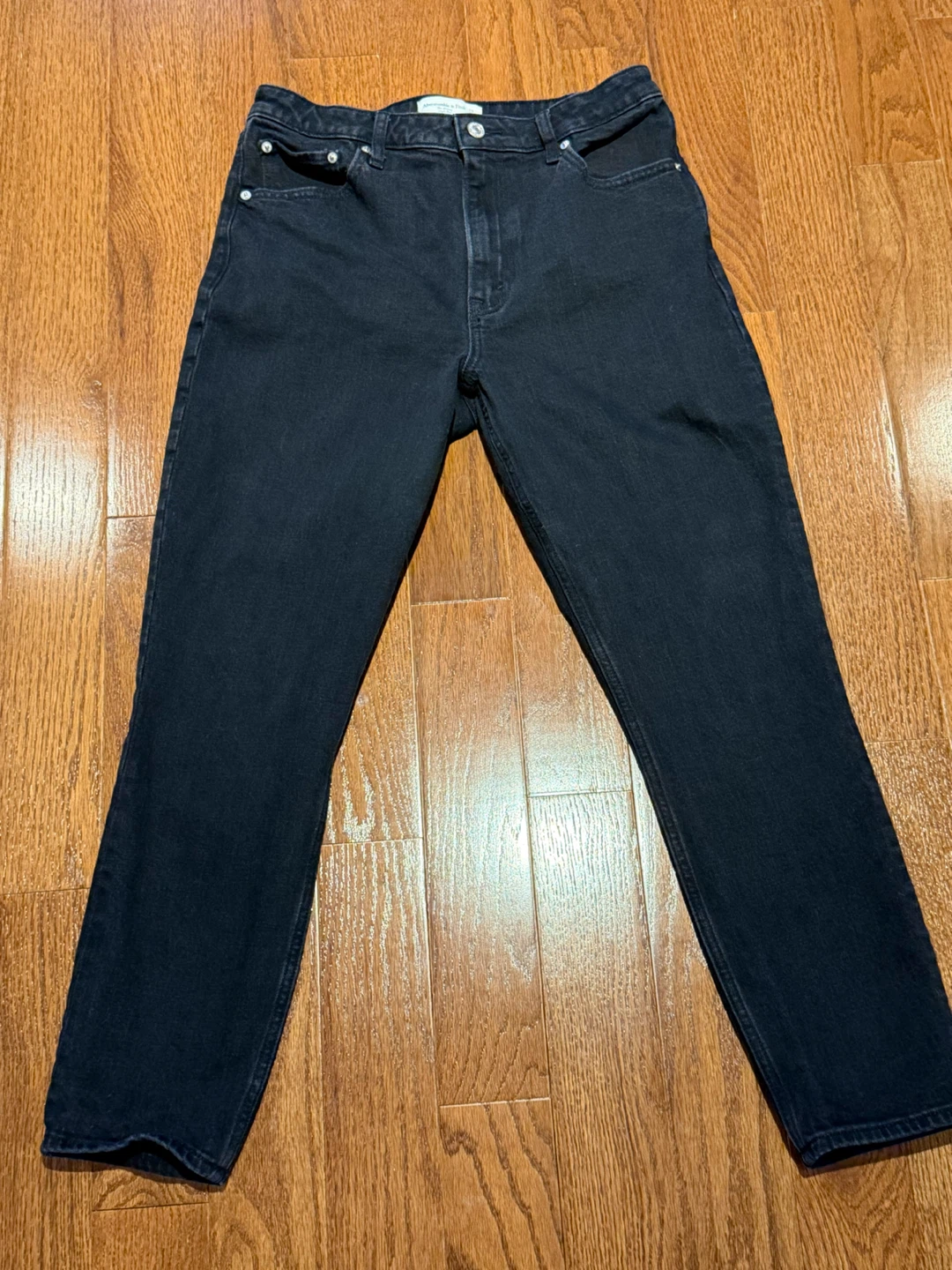 Abercrombie & Fitch The Skinny High Rise Jeans