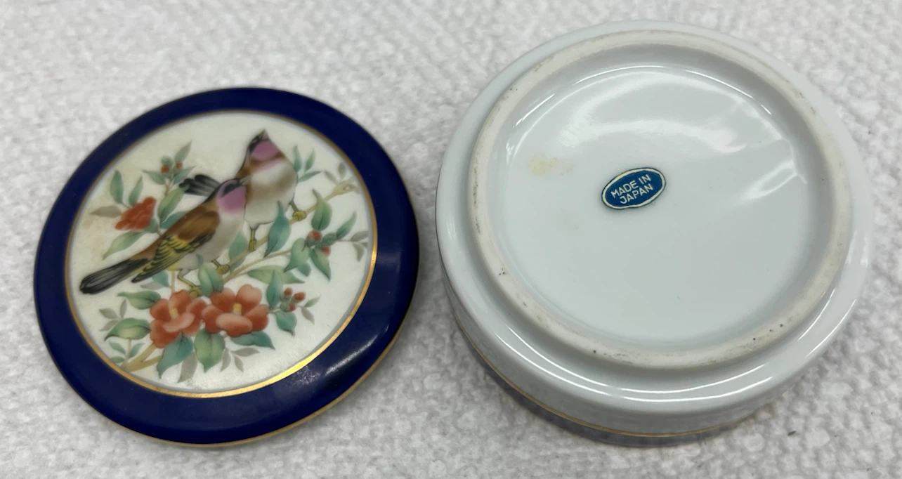 Vintage Cobalt Blue Bird Porcelain Trinket Box Japan - photo 3