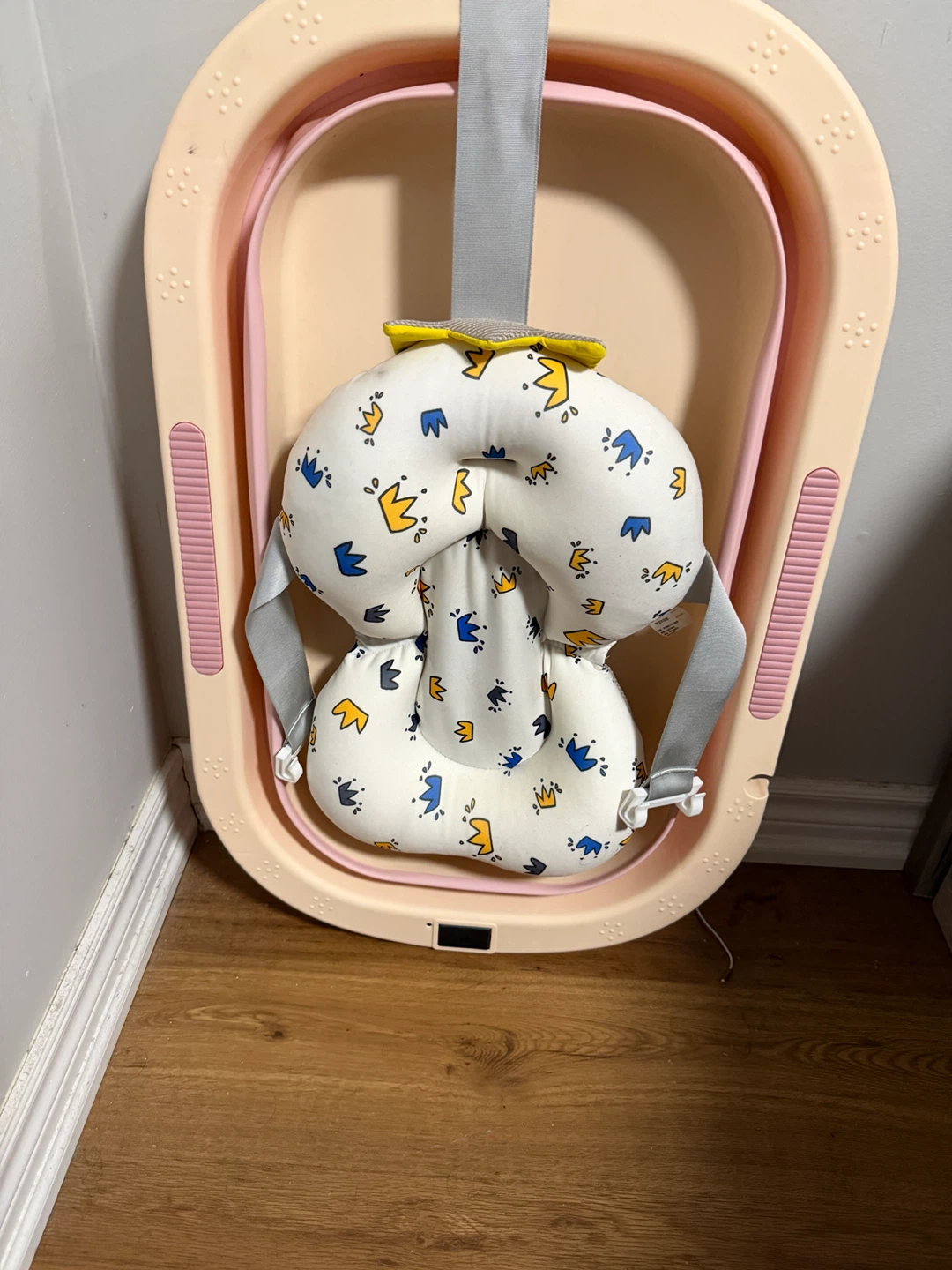 Collapsible Baby Bathtub with Cushion