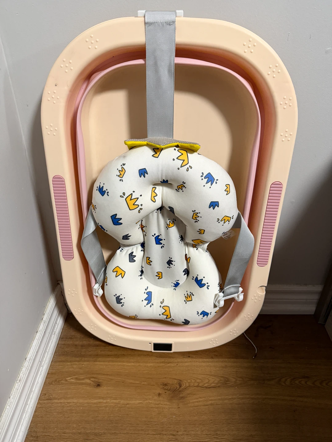 Collapsible Baby Bathtub with Cushion - photo 3