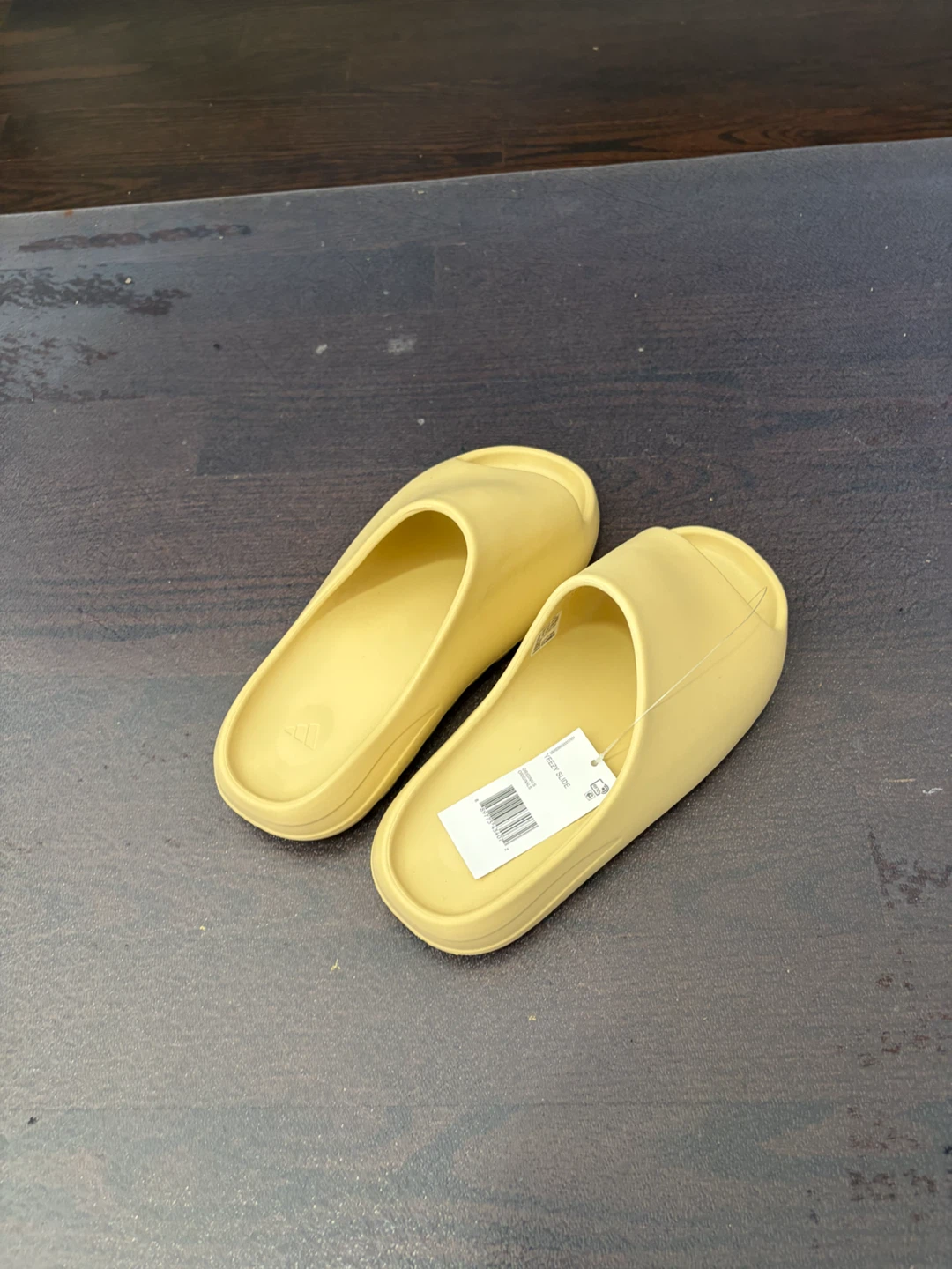 Yeezy Slides Sand Colorway US9.5 - photo 3