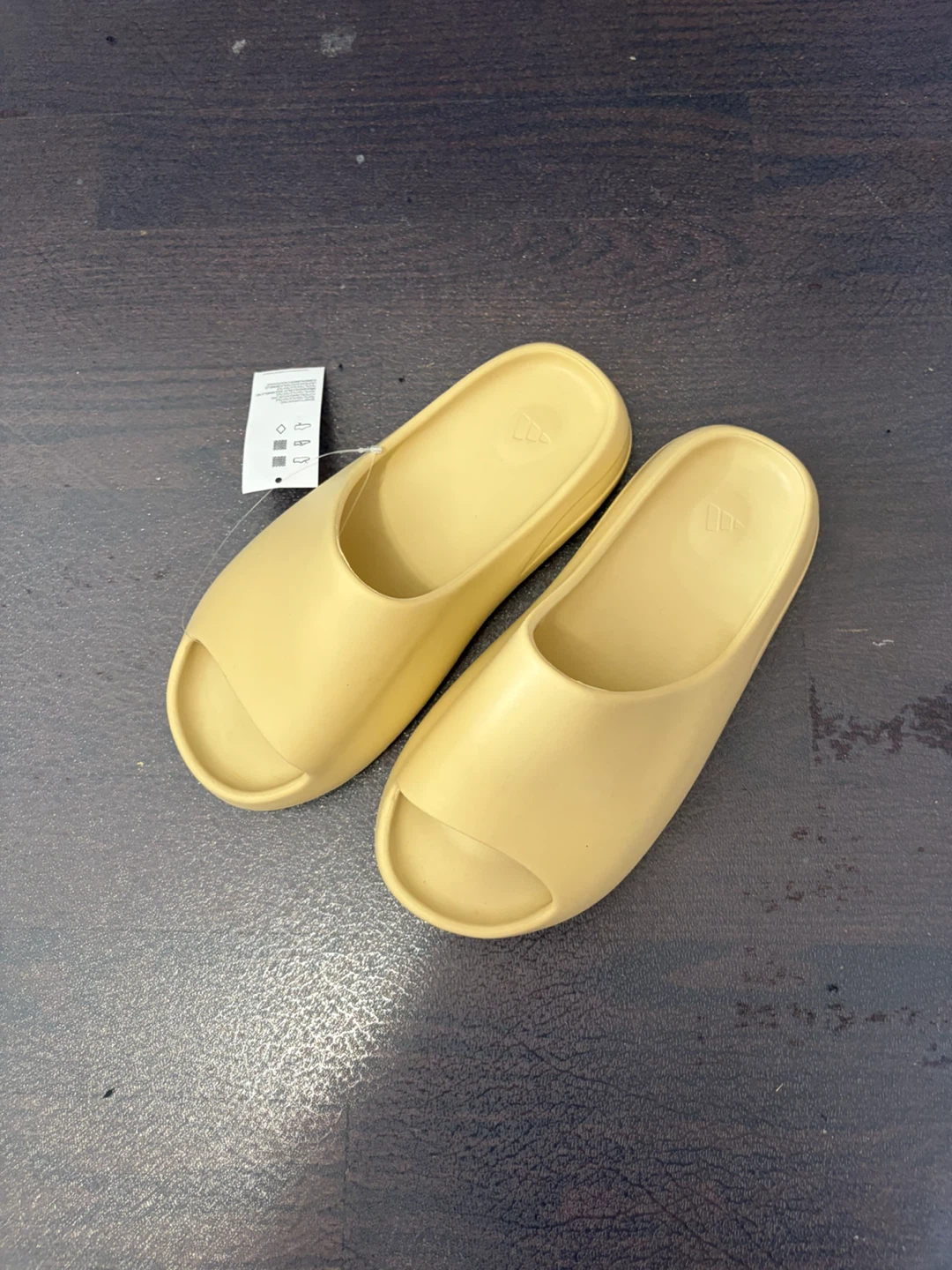 Yeezy Slides Sand Colorway US9.5 - photo 5