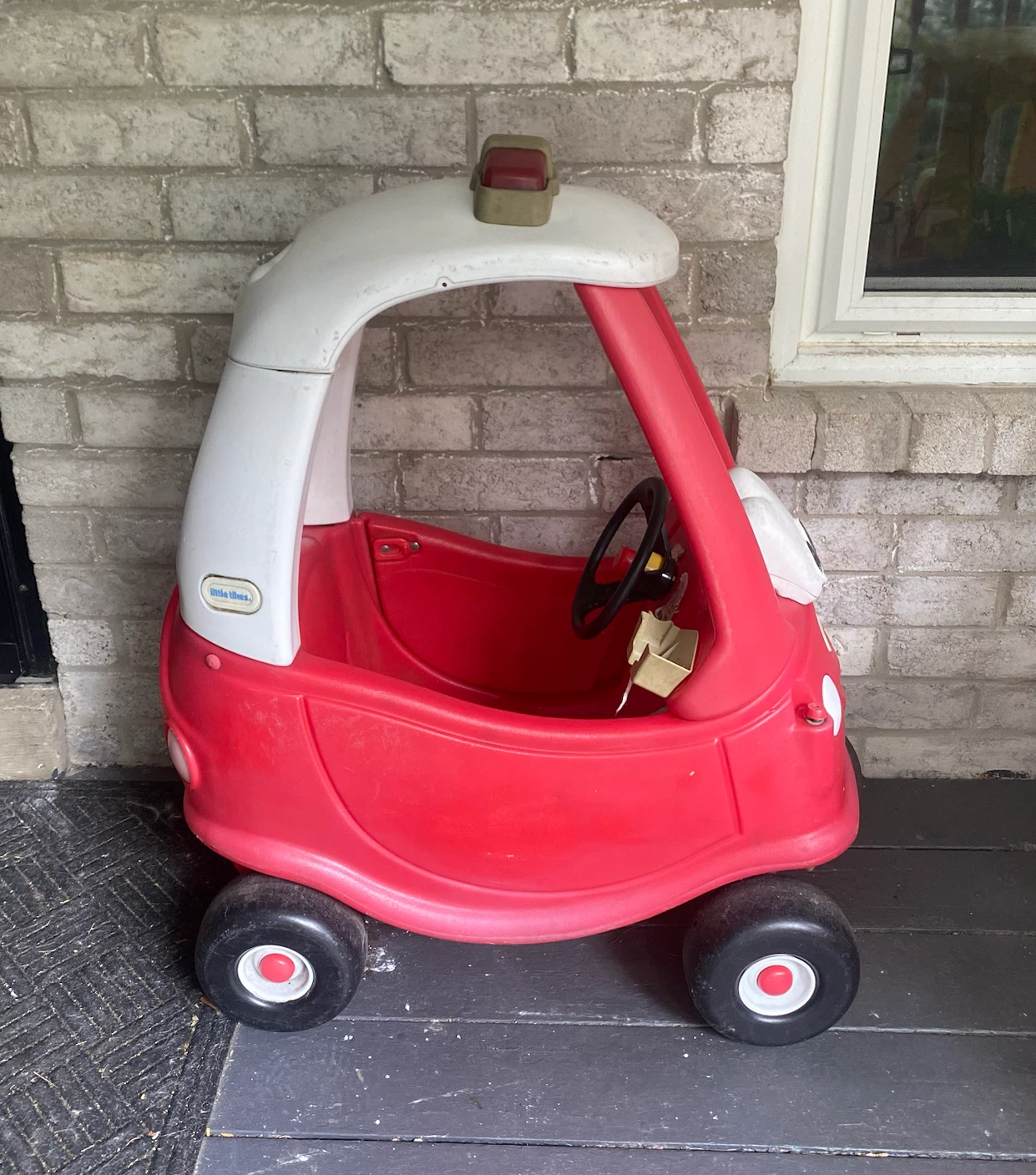 Little Tikes ride & rescue cozy coupe car - photo 3