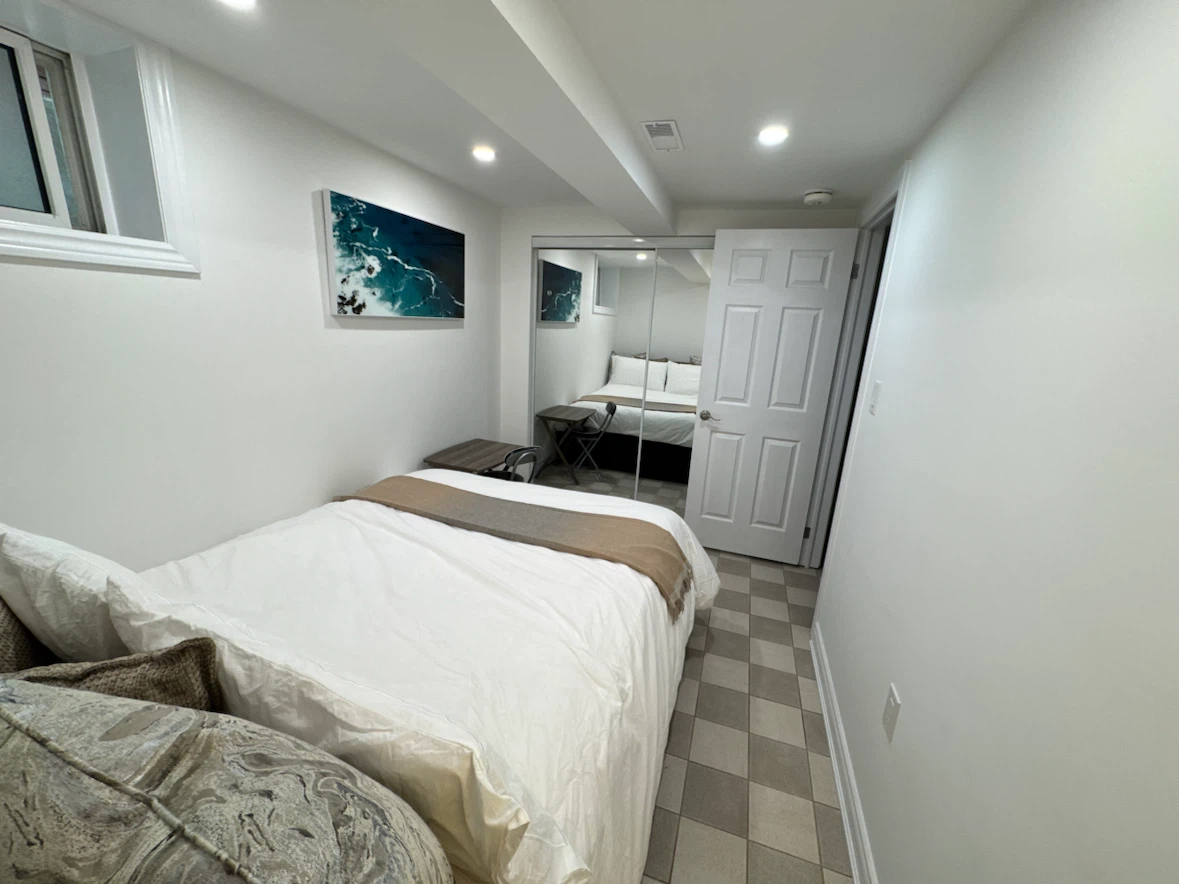 Bedroom with Queen Bed and Desk - photo 2