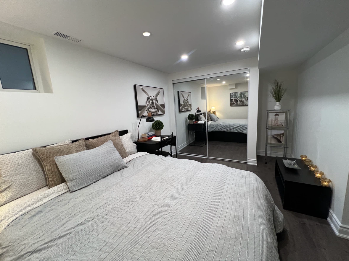 Bedroom with Queen Bed and Desk - photo 5