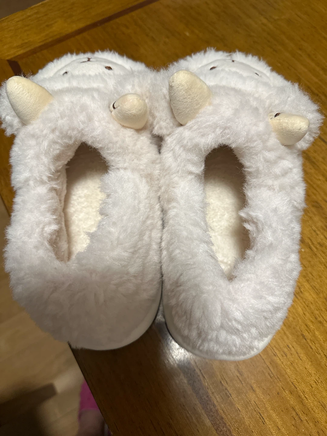 Women's White Sheep Slippers size7.5 - photo 3