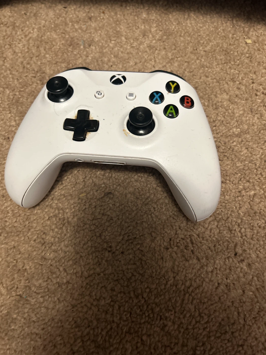 White Xbox Wireless Controller