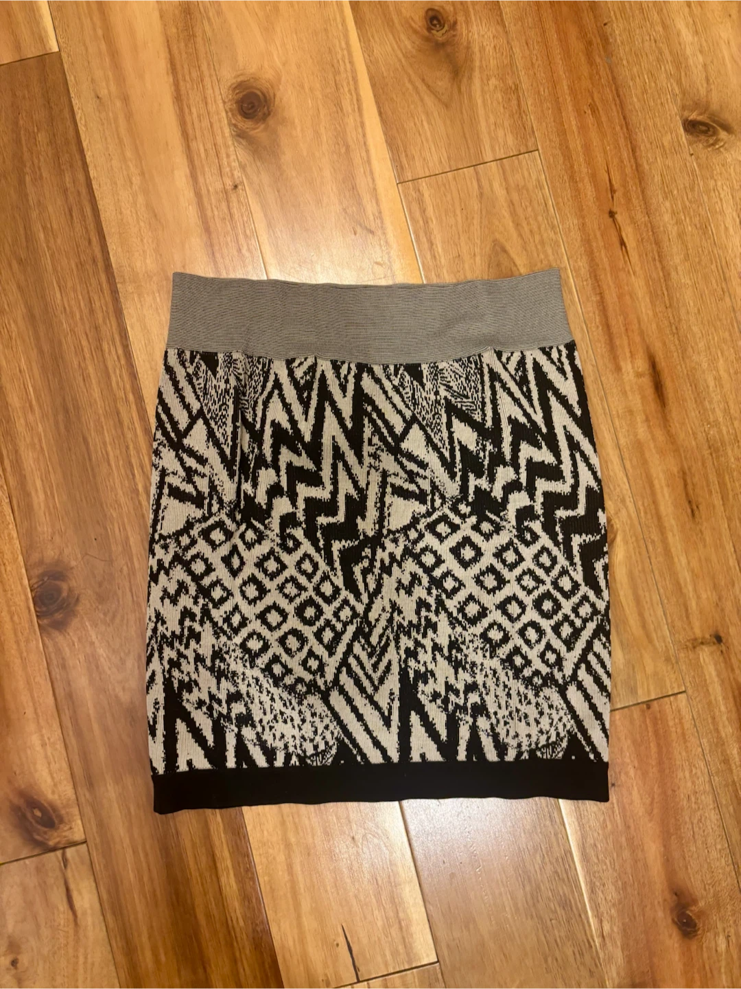 Knit Mini Skirt with Geometric Pattern