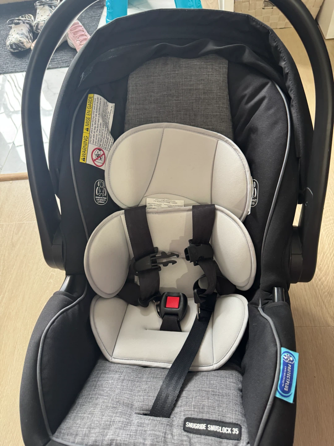 Graco SnugRide SnugLock 35 Infant Car Seat with base - photo 5