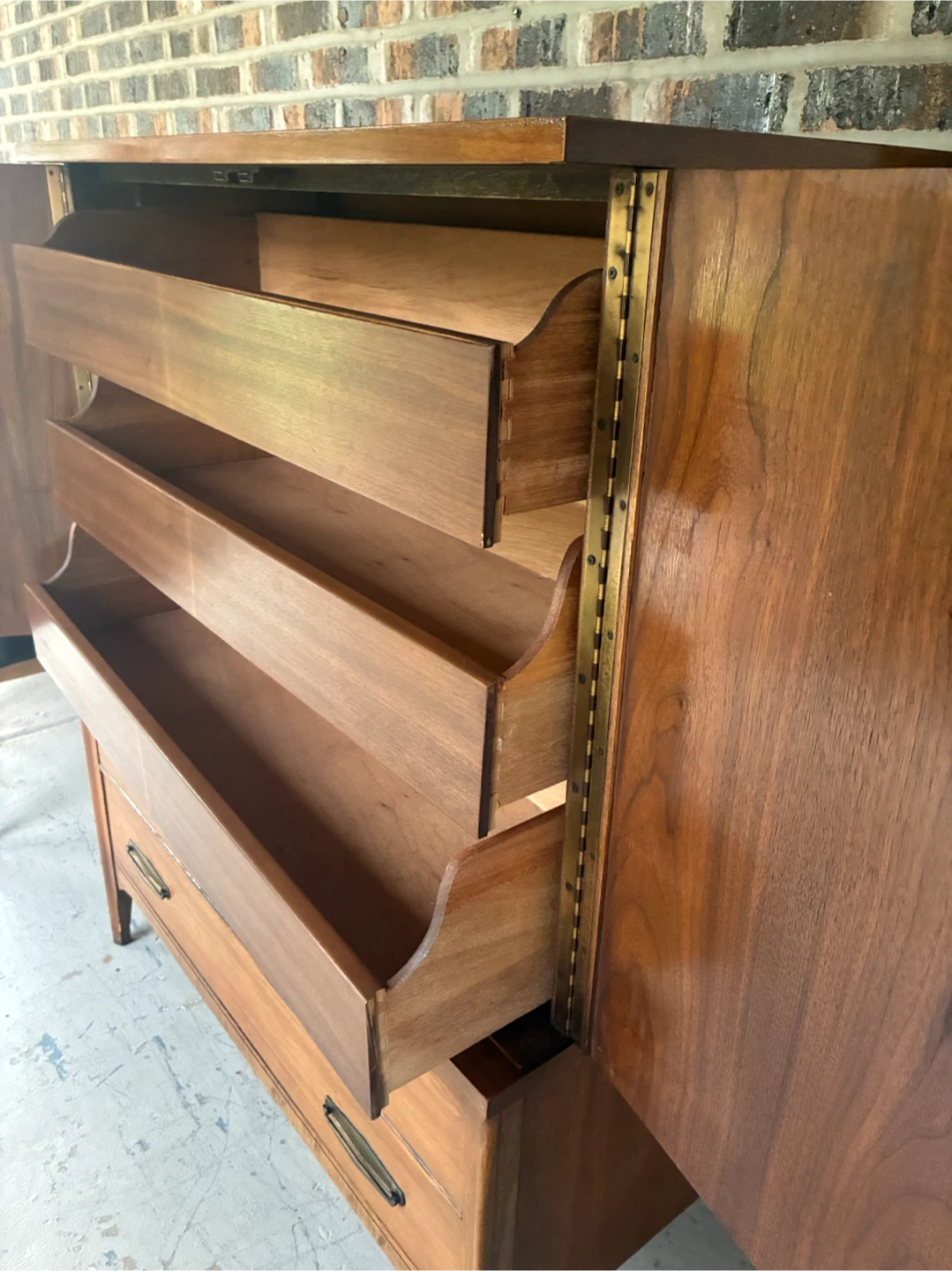 Kent Coffey MCM dresser - photo 4