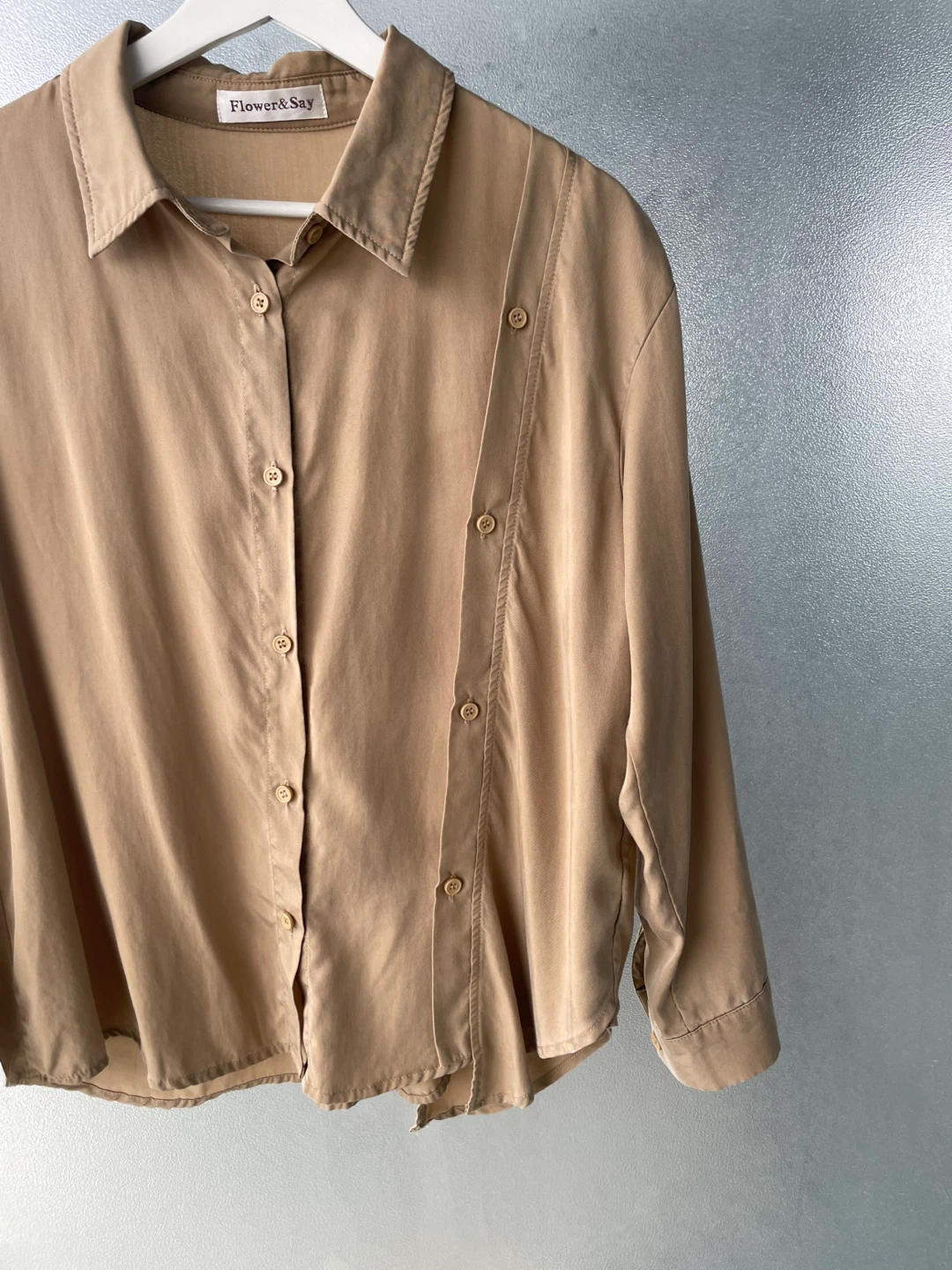 Flower & Say Beige Button-Up Shirt. Size M - photo 3