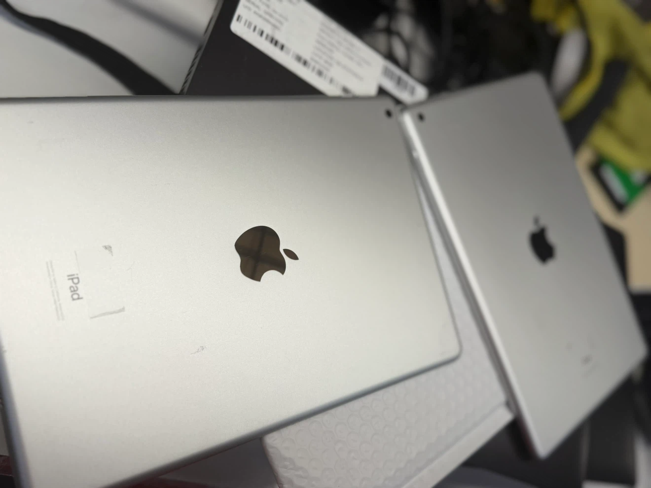 Apple iPads (2)