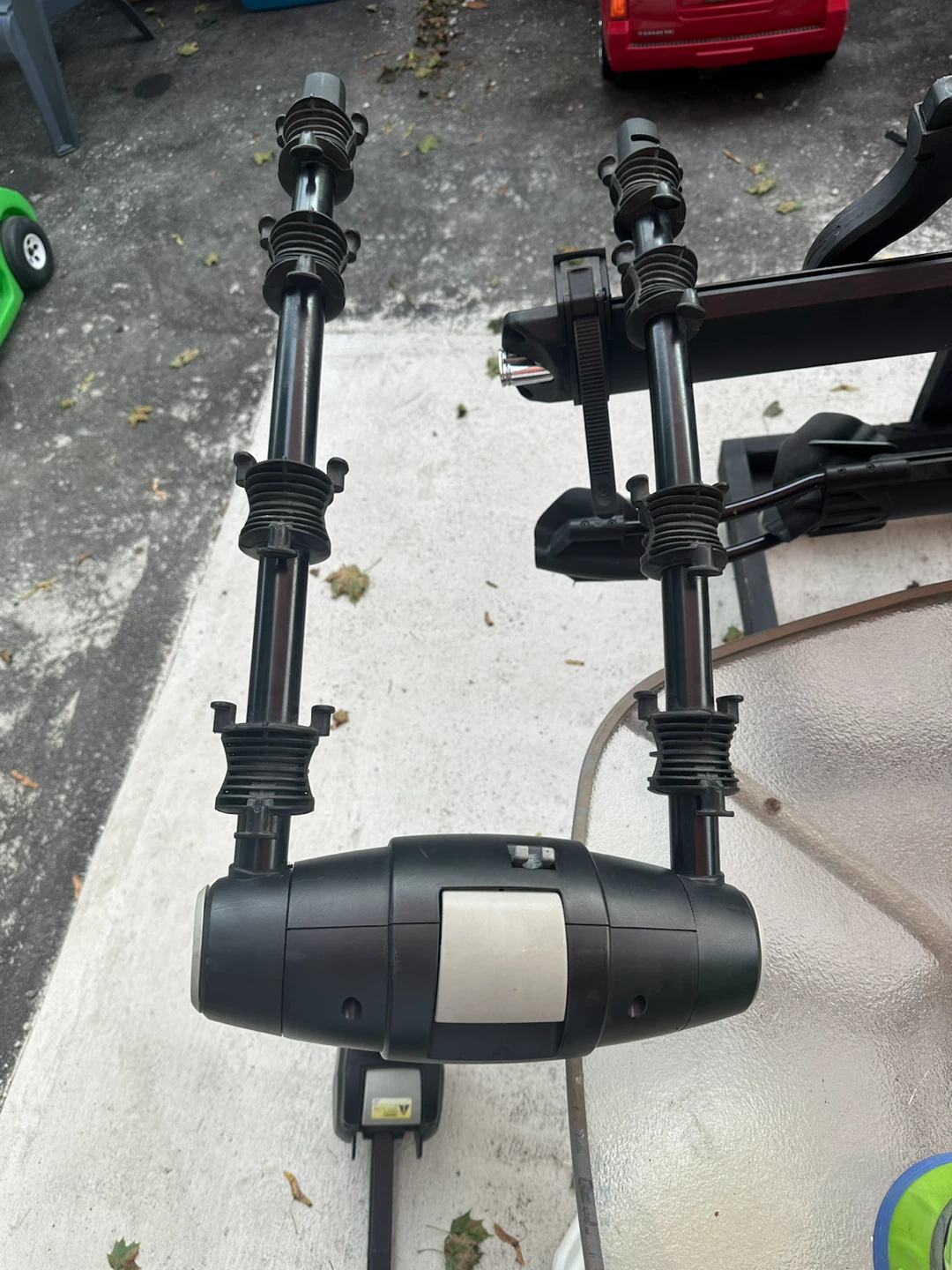 Thule Apex XT-4 bike hitch rack - photo 2