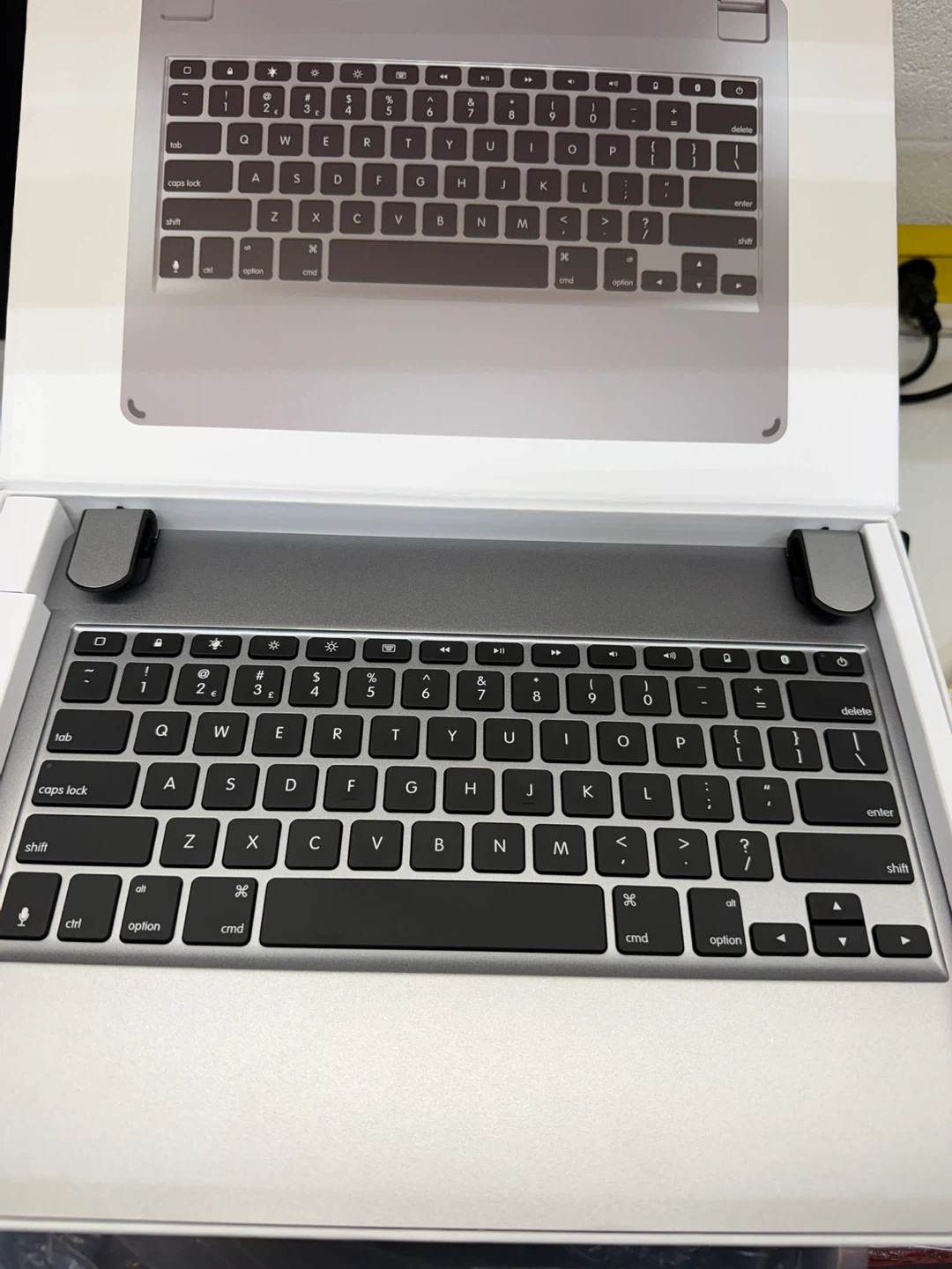 BRYDGE Wireless Keyboard for 12.9-inch iPad Pro - photo 3