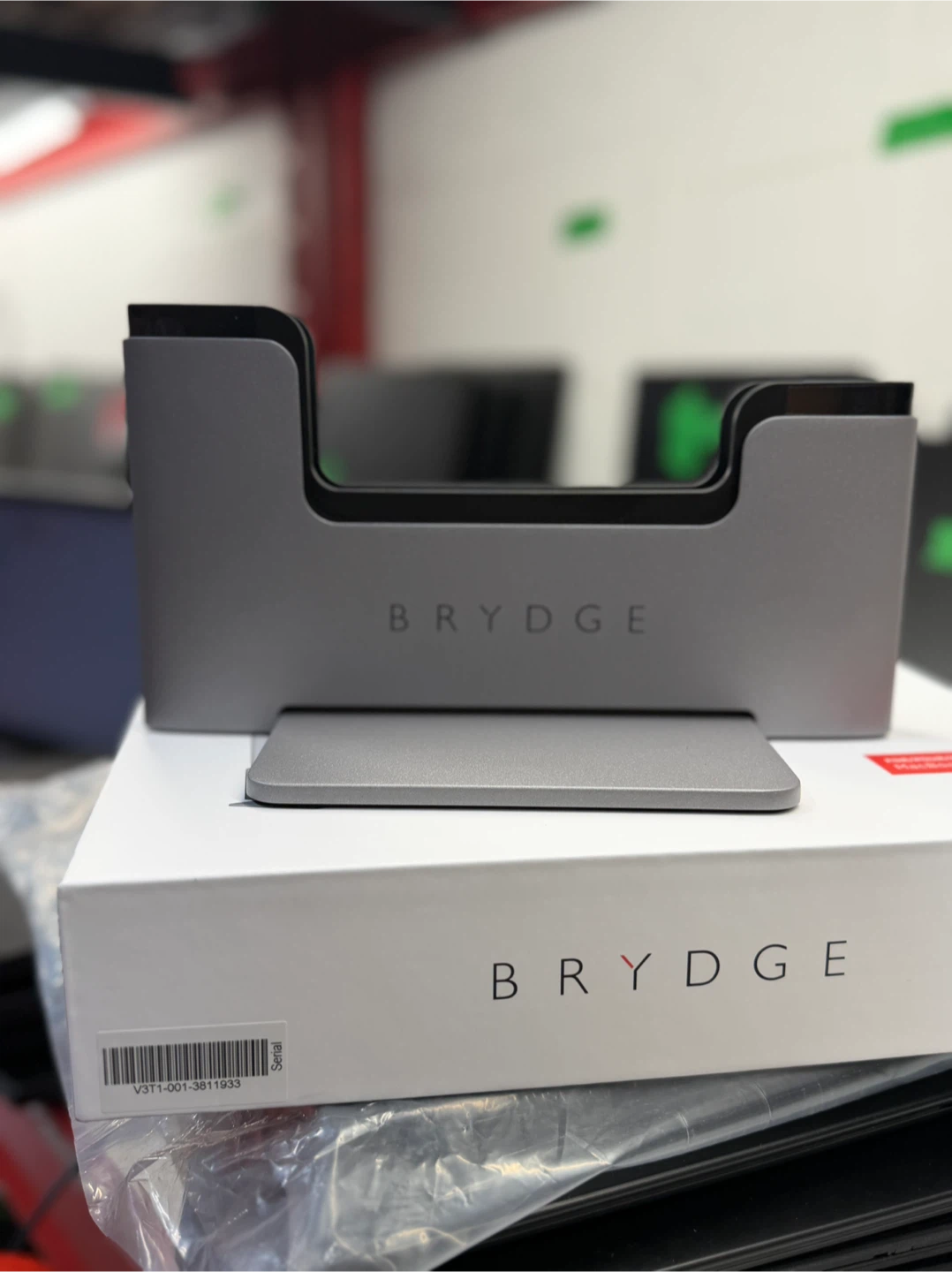 Brydge Vertical Dock for MacBook Pro (13-inch and 15 inch)