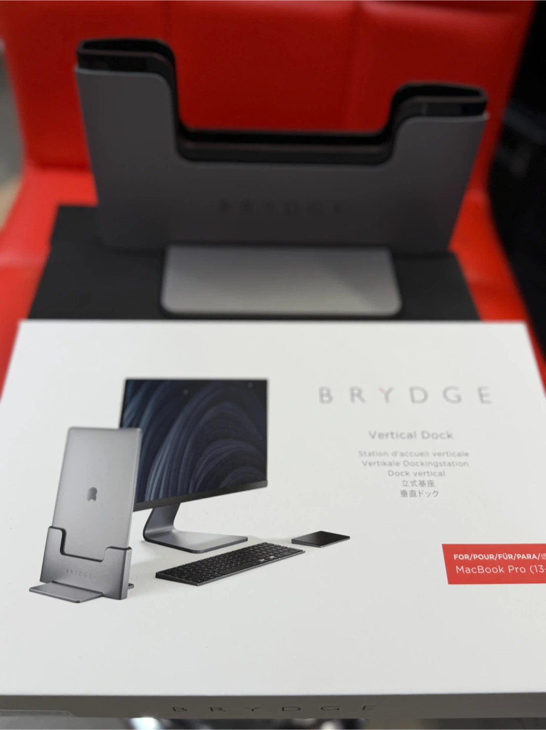 Brydge Vertical Dock for MacBook Pro (13-inch and 15 inch) - photo 3