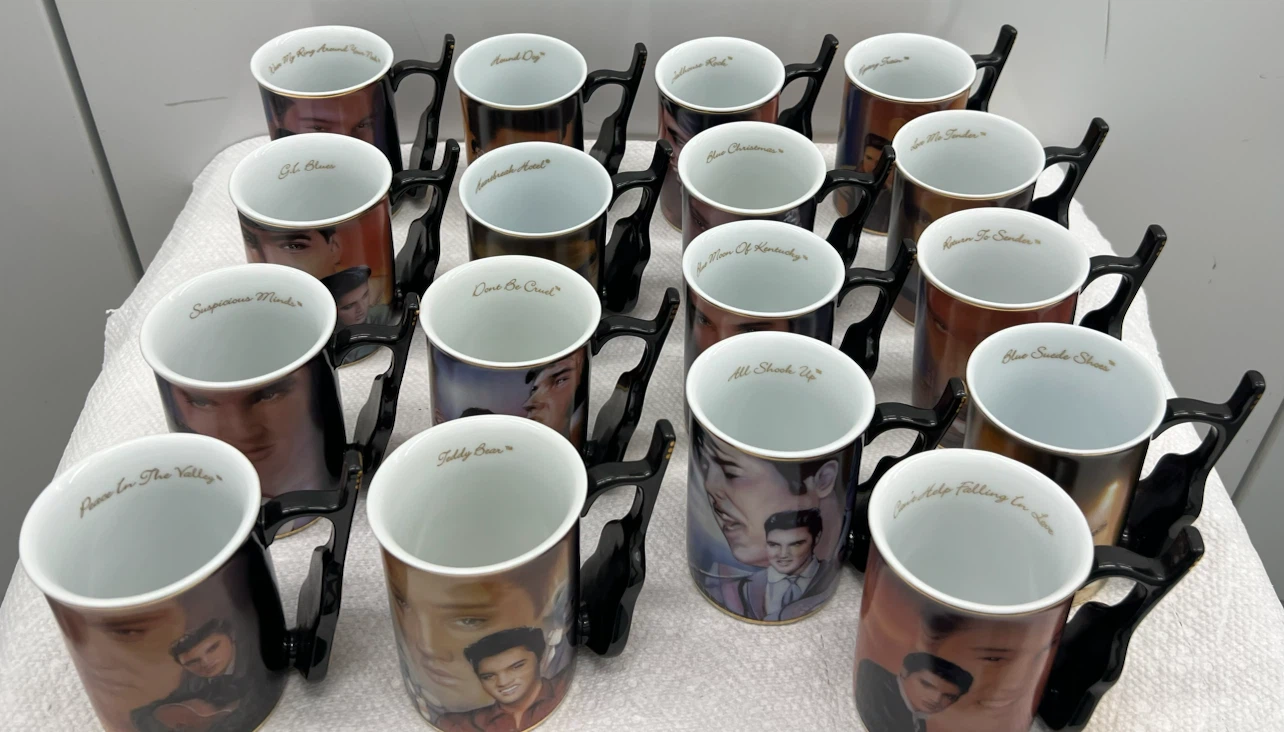 Elvis Presley Cups Bradford Exchange FULLSET 17 Guitar Mugs 2002 - photo 2