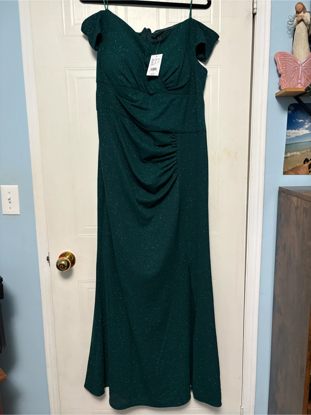Laura Plus Emerald Green Sparkle Off-the-Shoulder Gown - photo 2