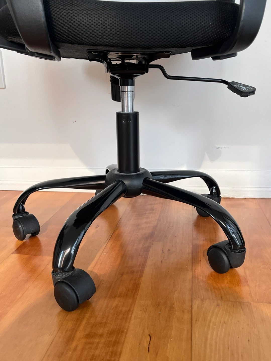 Black Mesh Office Chair - photo 3