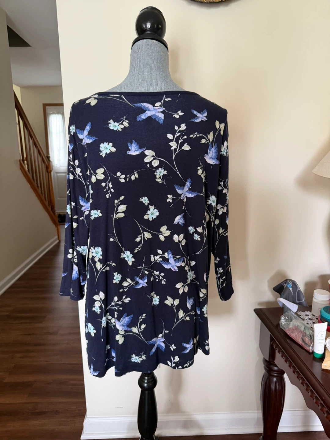 George & Barrow 2X Blue Bird Print & Pink V-Neck Tops Bundle - photo 3