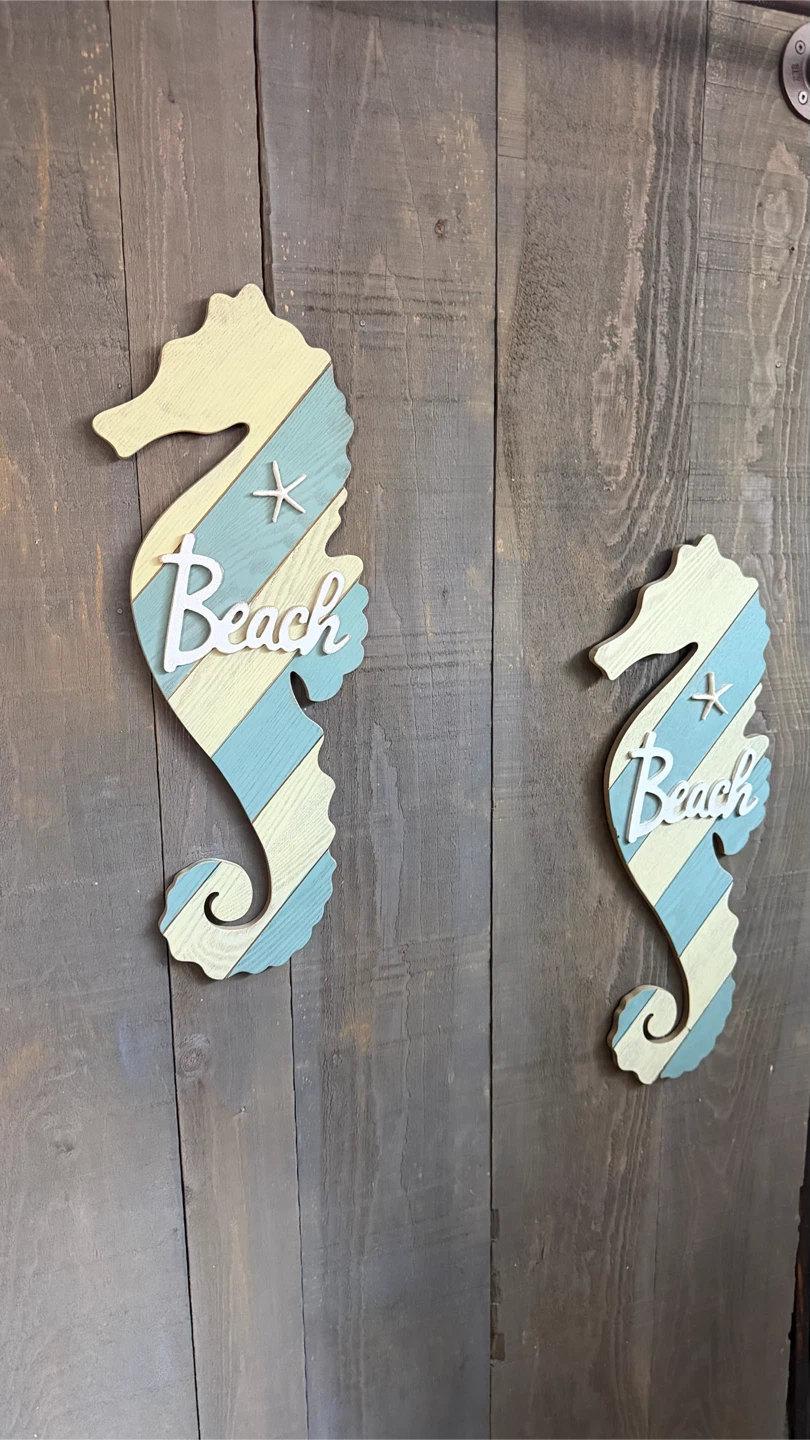 Wooden Seahorse Beach Wall Decor Set