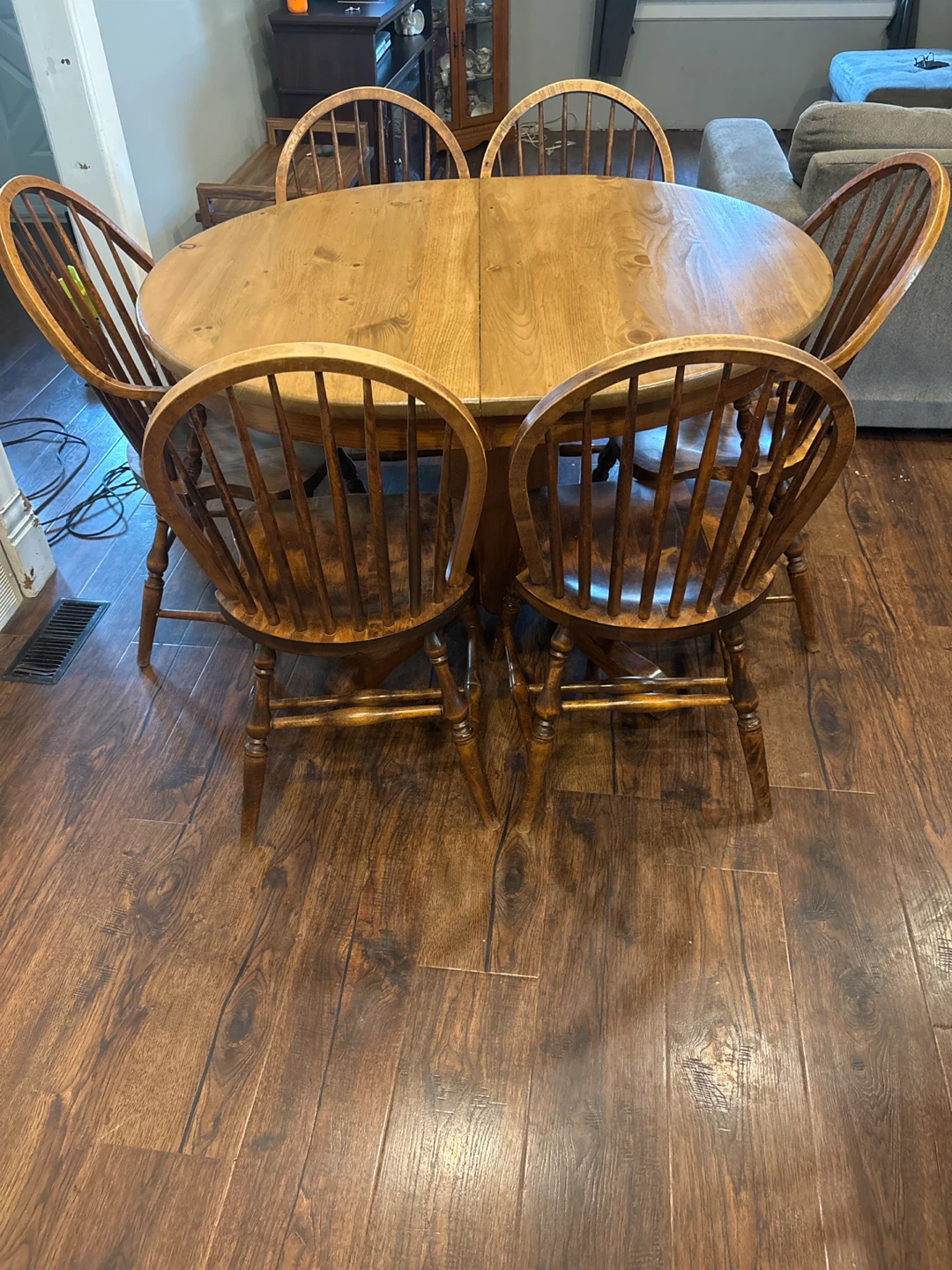 Wooden Dining Table with 2 leaves and 6 chairs - photo 3