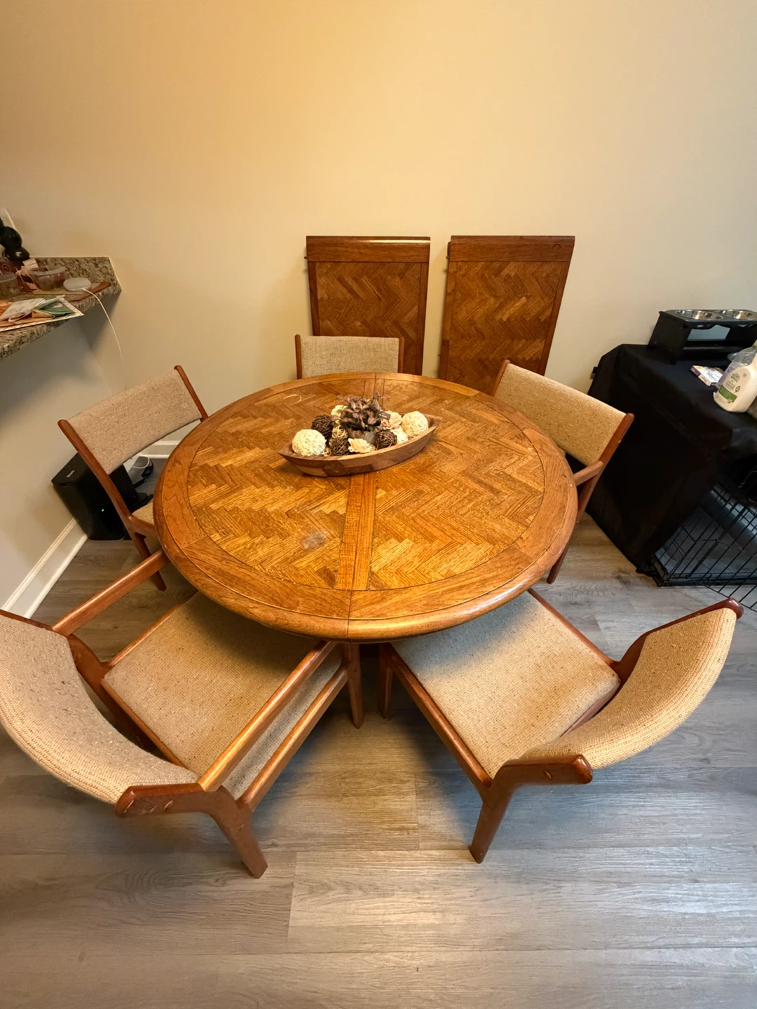 Round Dining Table with Extension Leaves