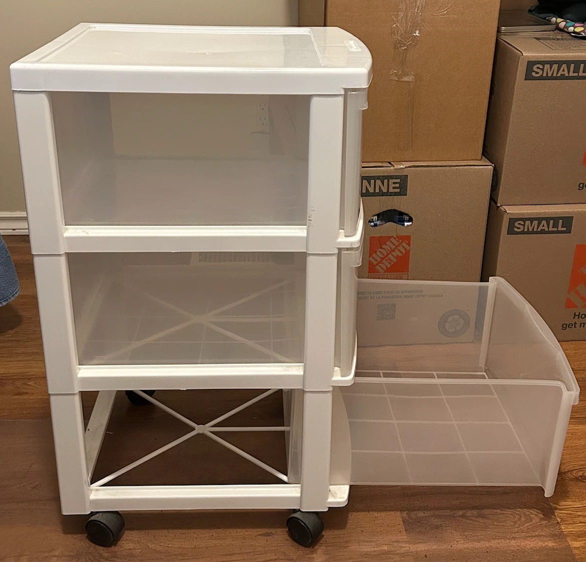 Plastic 3-drawer storage tower - photo 2