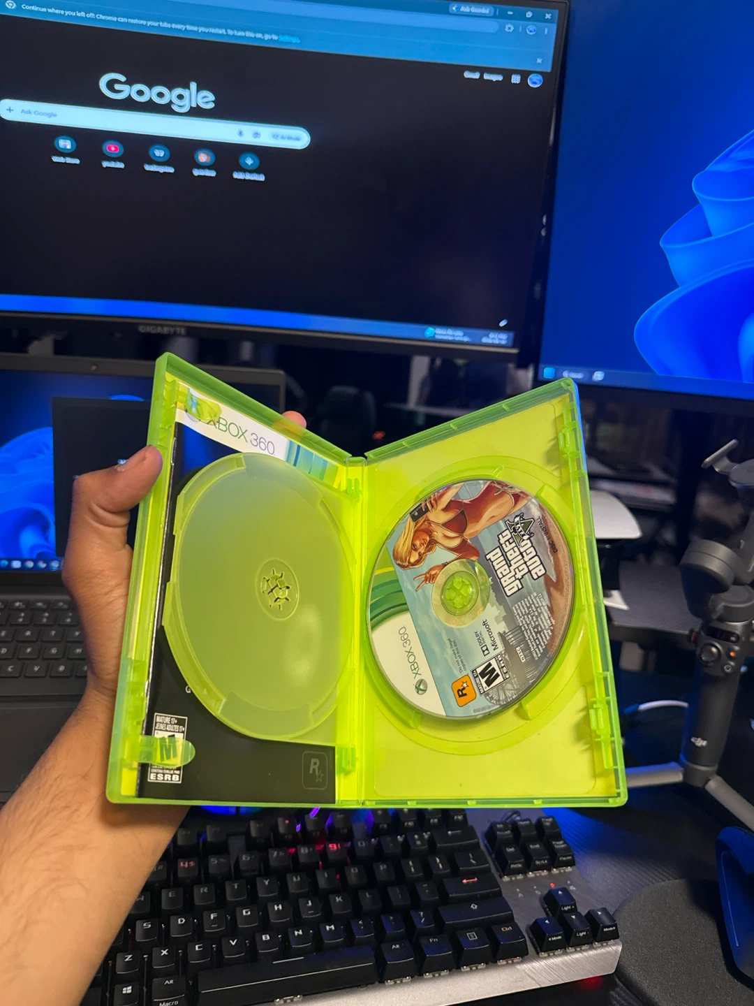 Grand Theft Auto V Xbox 360 Game - photo 2