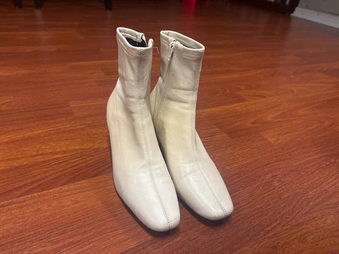 White Ankle Boots with Side Zipper - photo 3