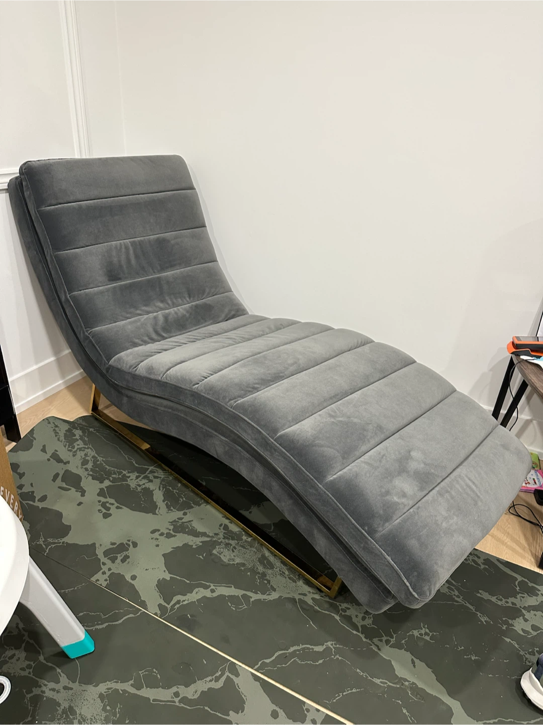 Structube Velvet Chaise Lounge – Grey - photo 2