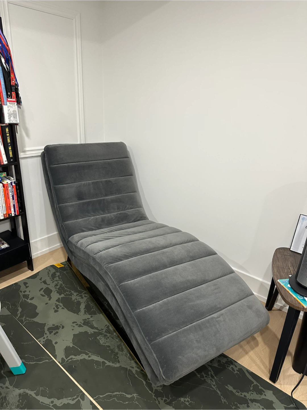 Structube Velvet Chaise Lounge – Grey - photo 3