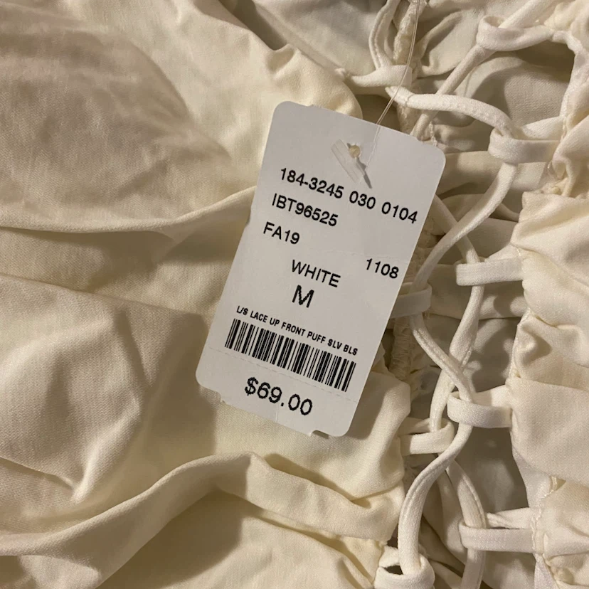 BNWT Cream lace-up top - S/XS - photo 4
