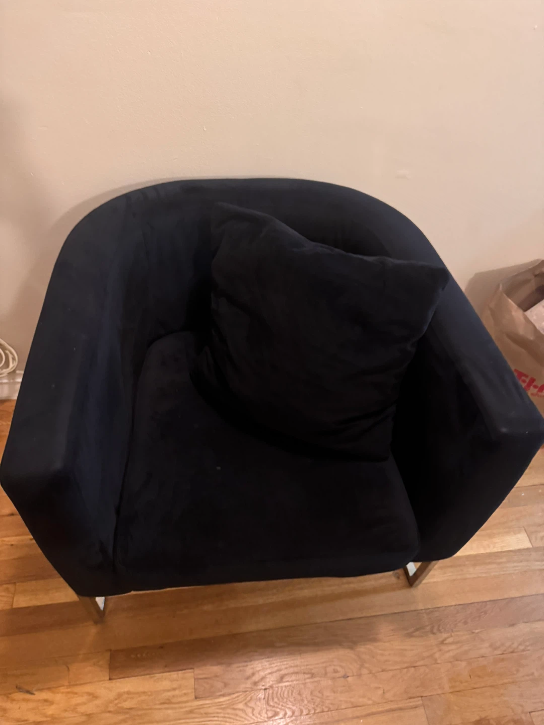 Black Accent Chair with Pillow