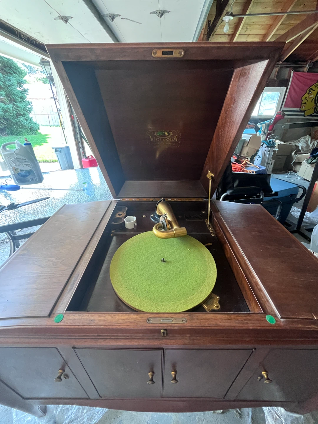 1921 Victrola Antique Phonograph