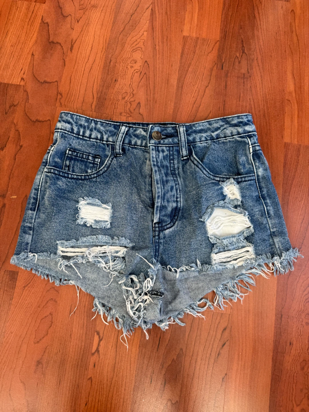 Emory Park Distressed Denim Shorts – Size Small – High Rise