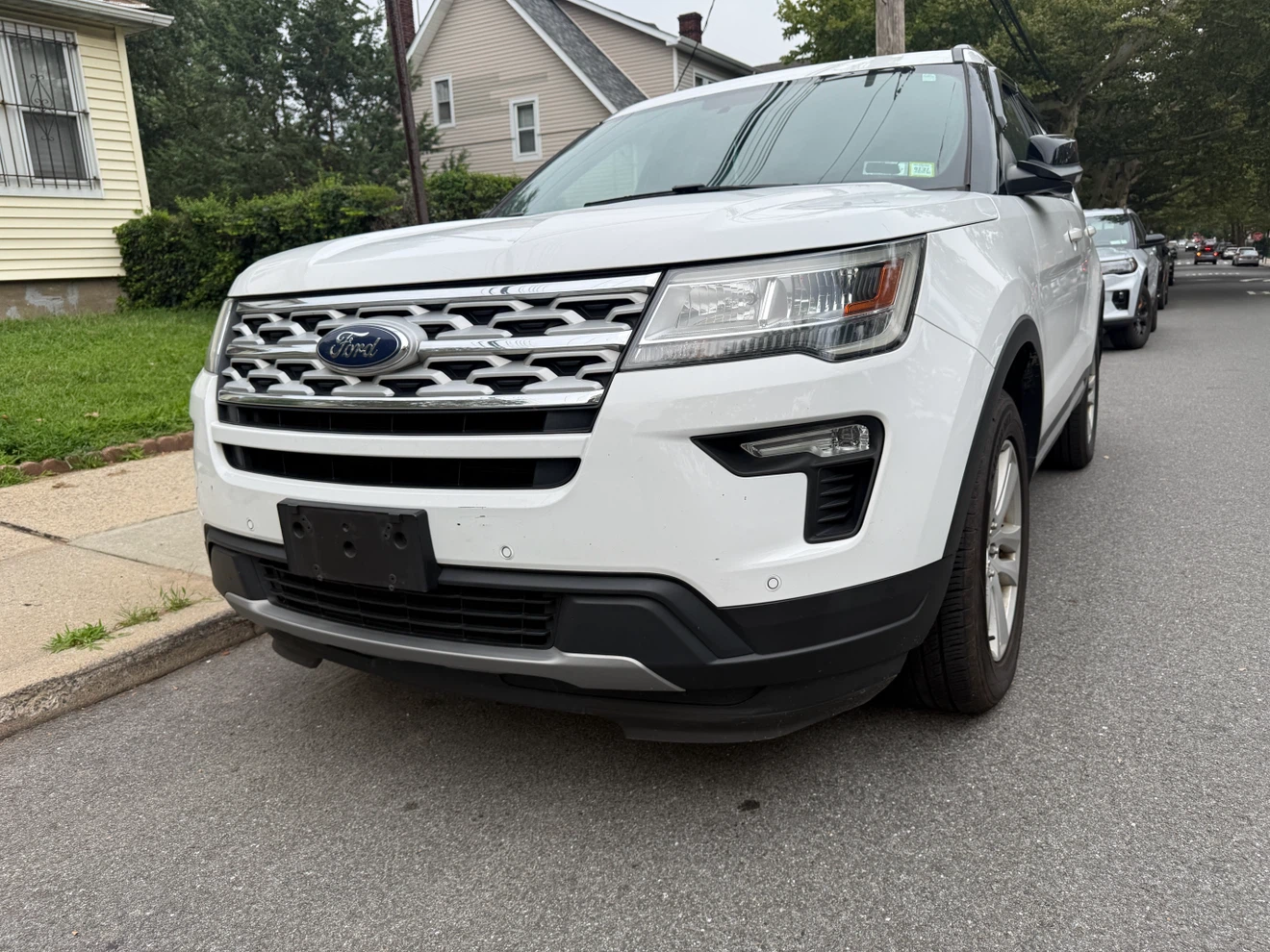 2018 White Ford Explorer XLT