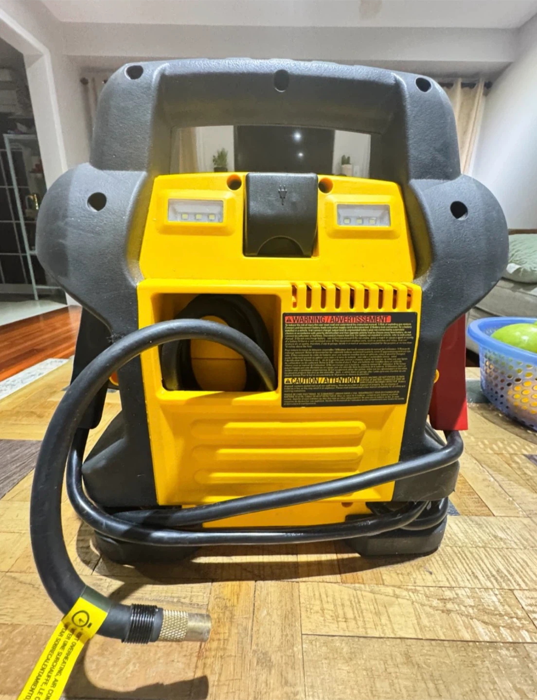 DeWalt Automotive Jump Starter with Air Compressor - photo 2