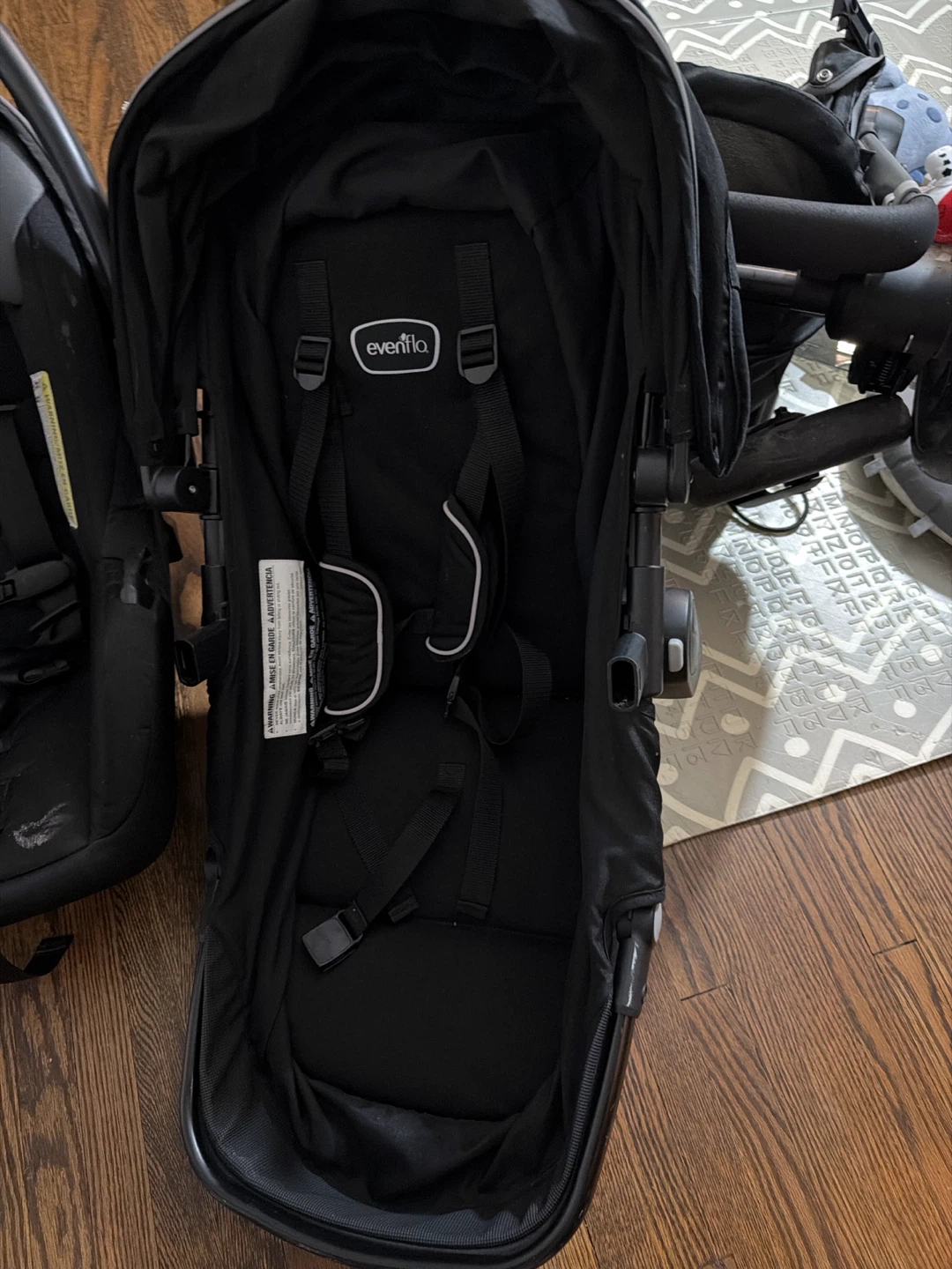 Evenflo Stroller and Car Seat Travel System - photo 2