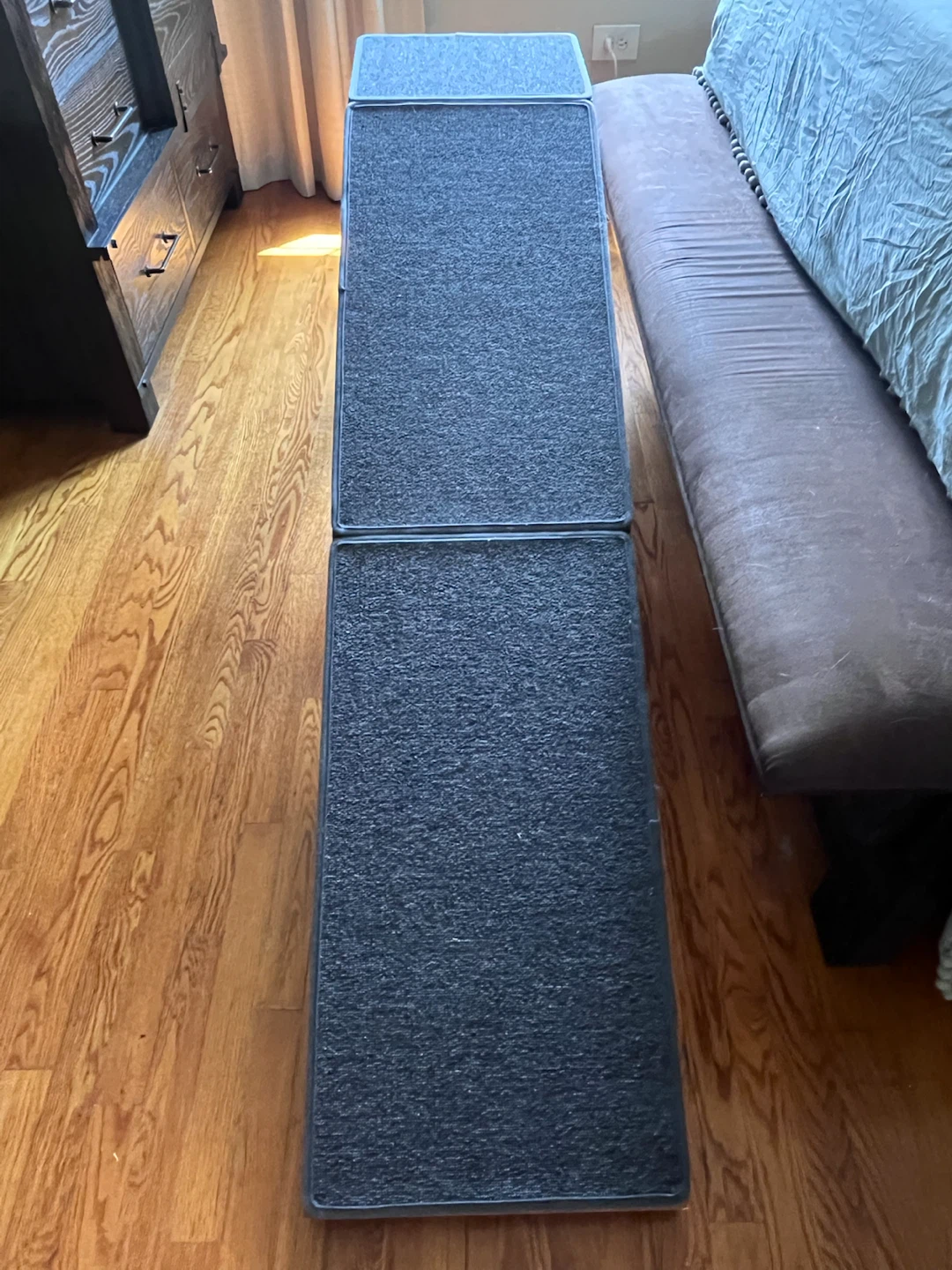 Wooden Carpeted Pet Ramp - photo 2