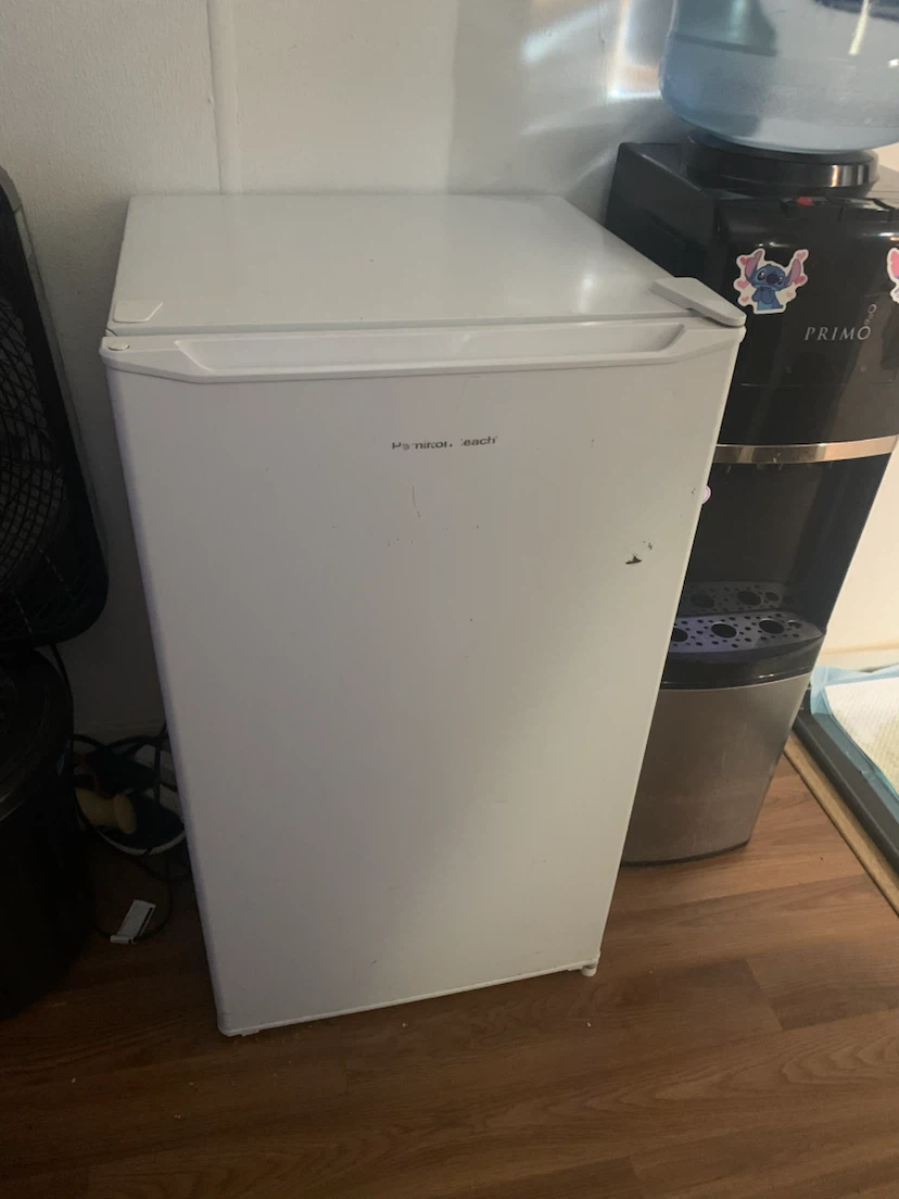 White Compact Refrigerator - photo 2