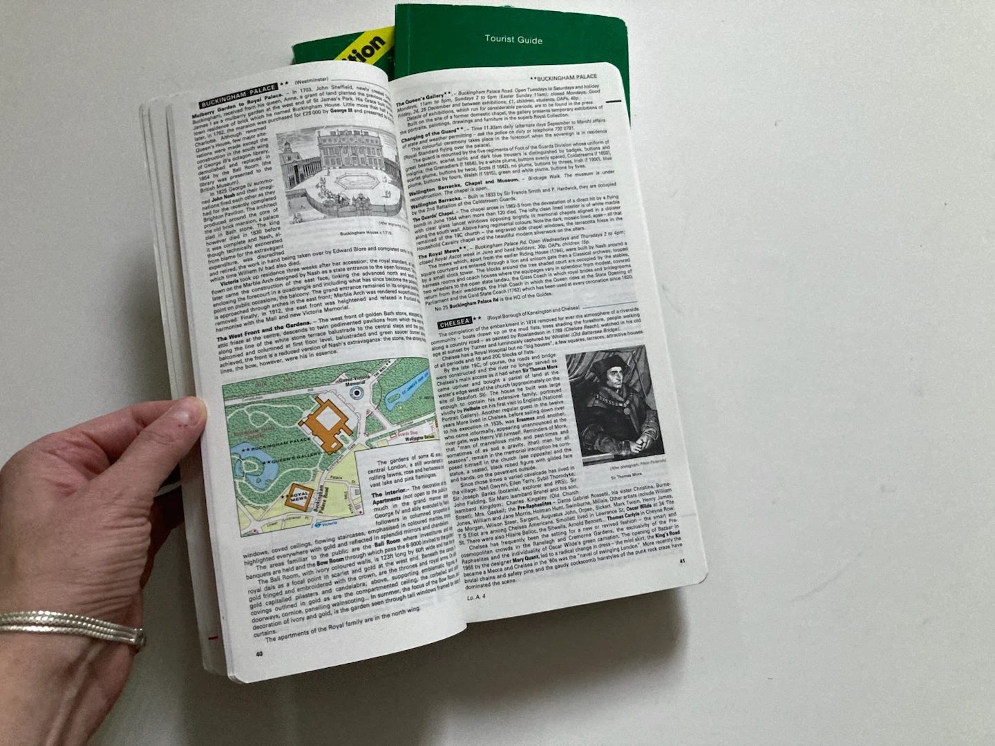 1980s Vintage Michelin Tourist Green Guides - Lot of 3 - photo 5